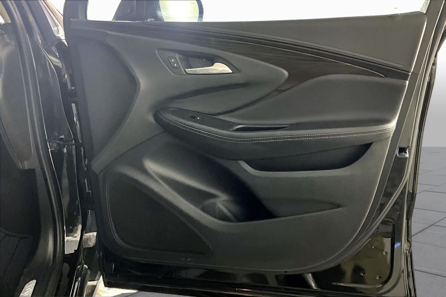 Used 2020 Buick Envision Essence FWD image 21