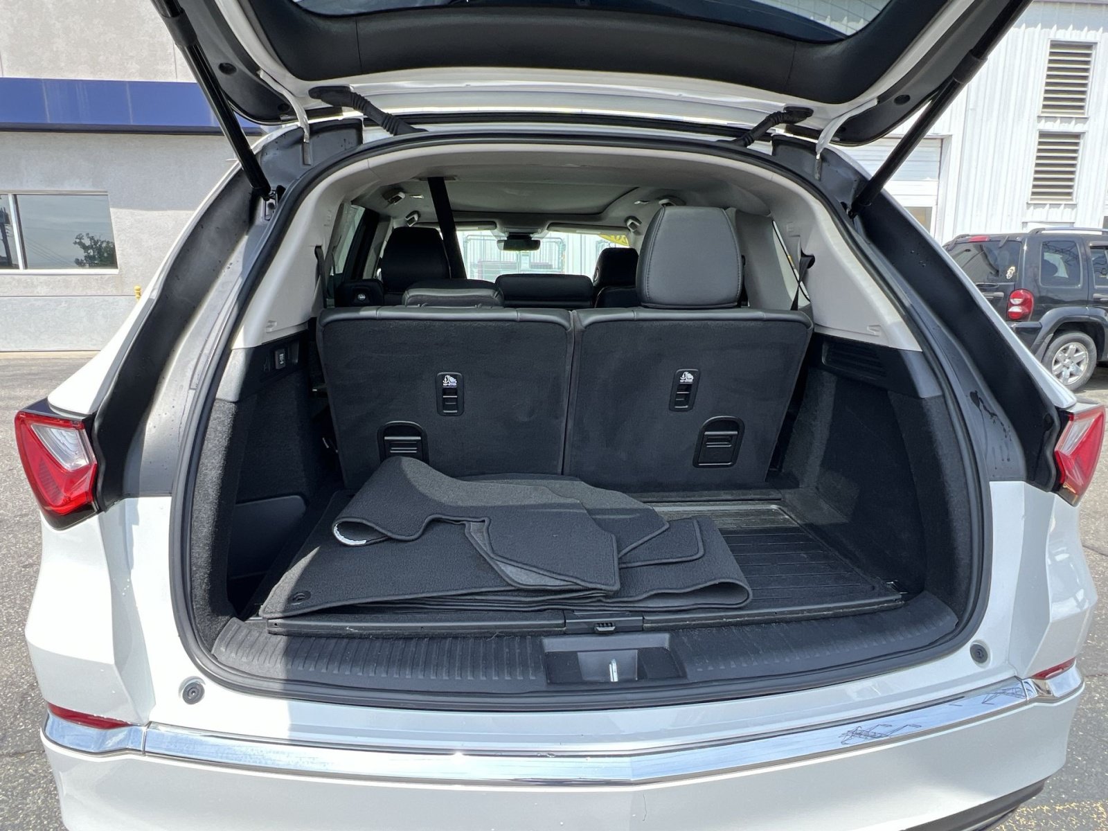 Certified 2023 Acura MDX SH-AWD image 24