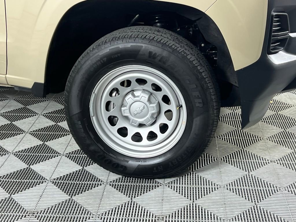 Used 2024 Chevrolet Colorado W/T image 14