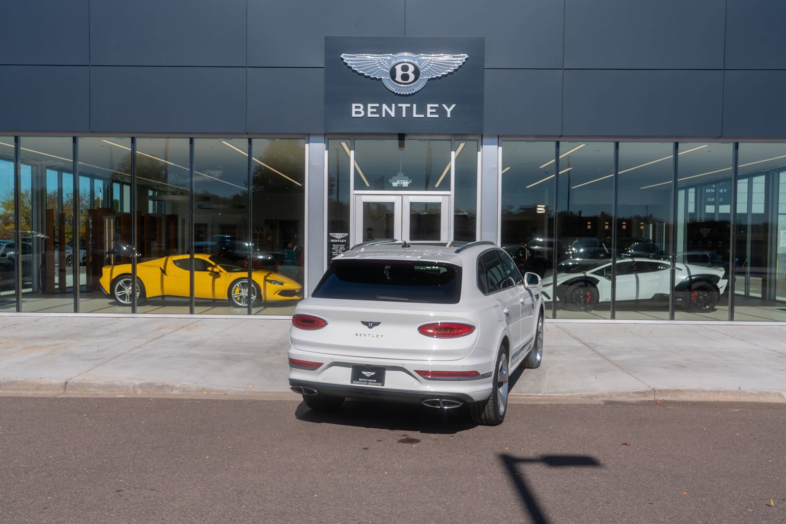 Used 2025 Bentley Bentayga image 15