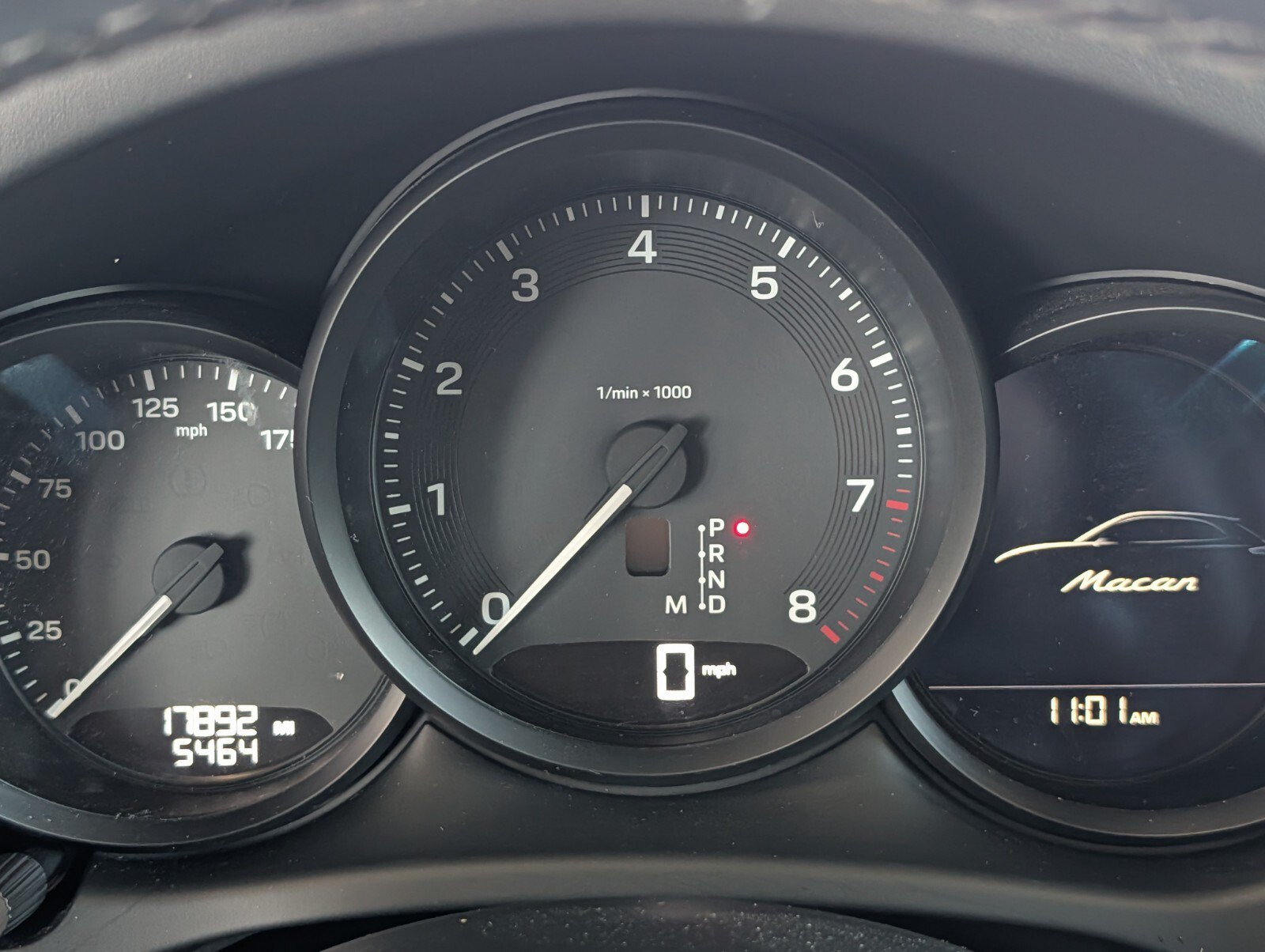 Used 2023 Porsche Macan Turbo AWD/4WD image 17