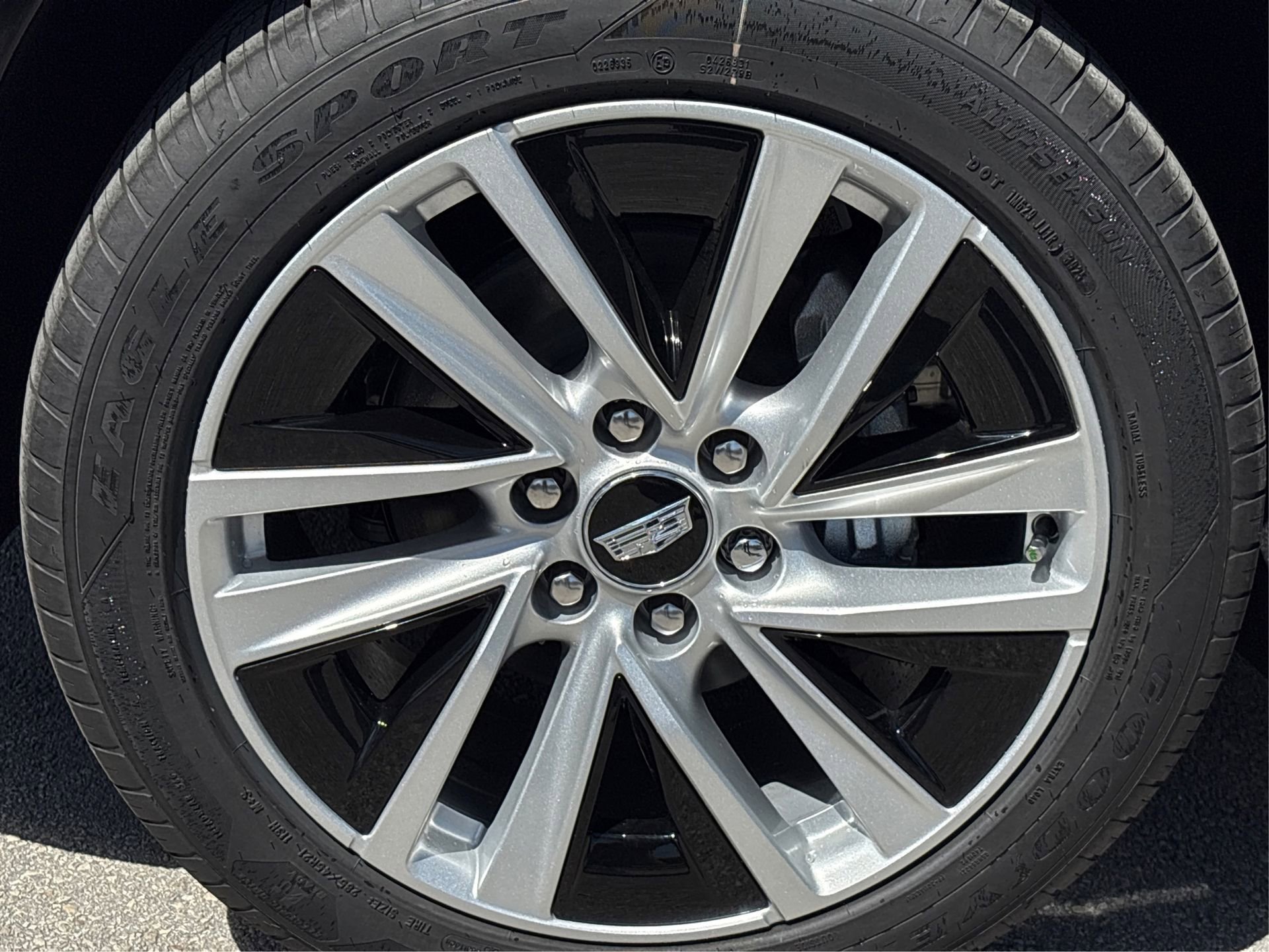 New 2026 Cadillac Vistiq Luxury image 13