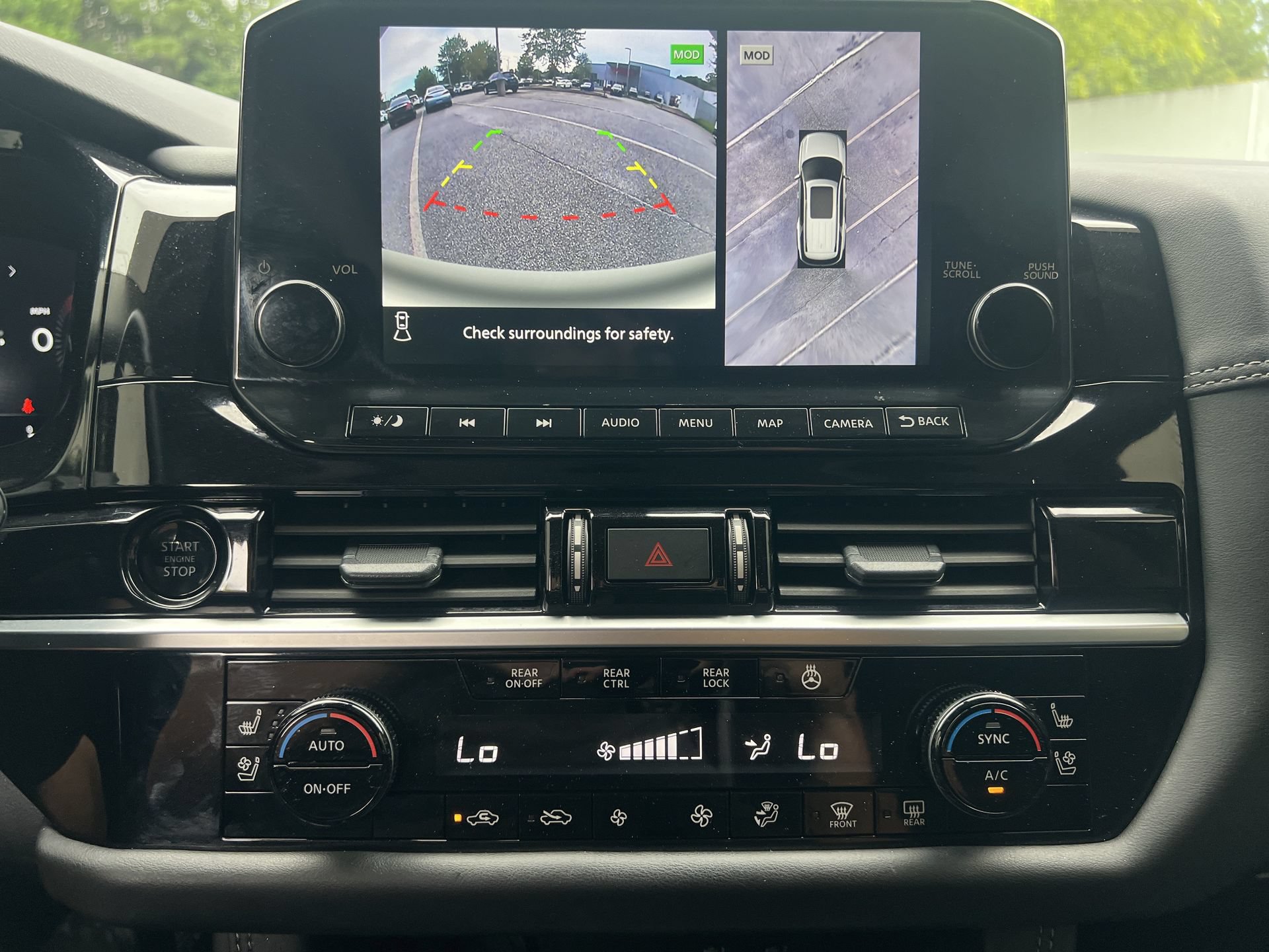 Used 2025 Nissan Pathfinder Platinum FWD image 5