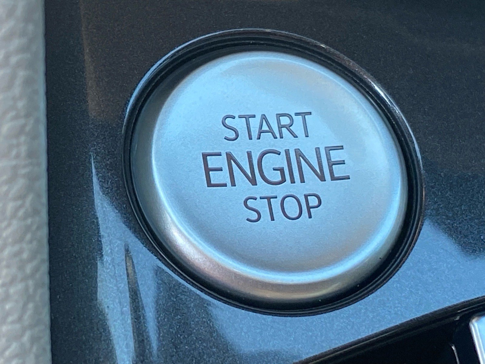 Certified 2023 Volkswagen Tiguan SE AWD/4WD image 17