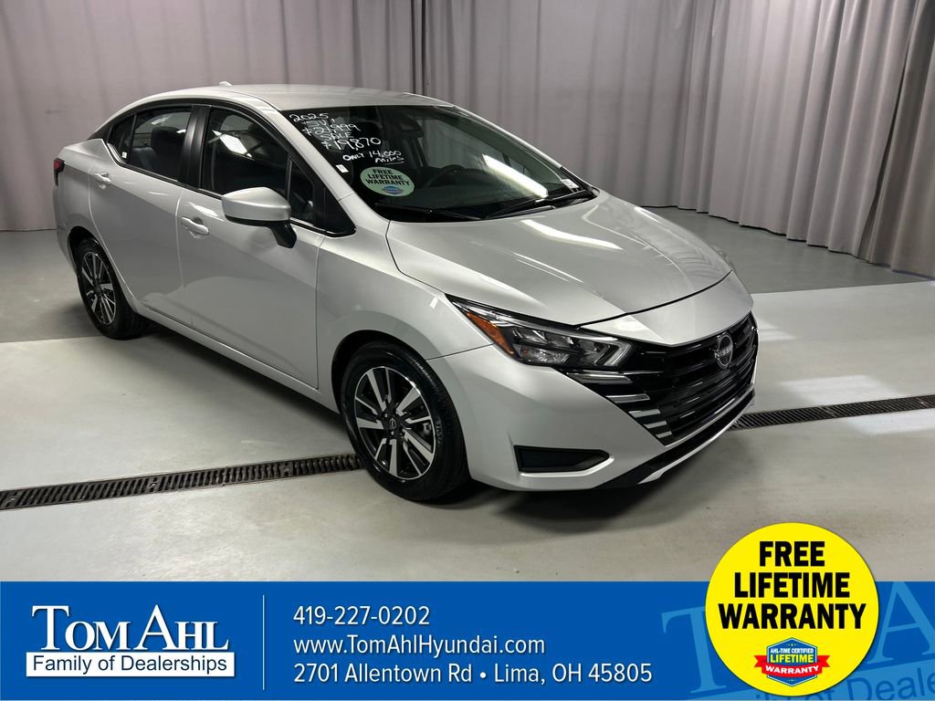 Used 2025 Nissan Versa SV FWD image 1