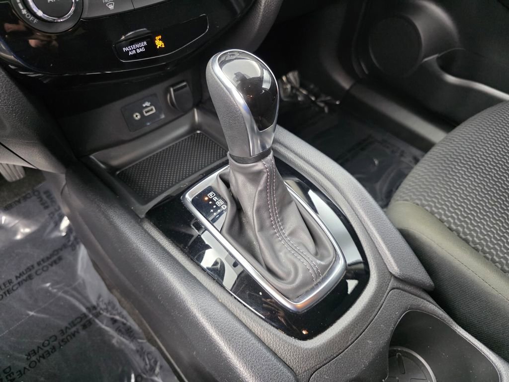 Used 2021 Nissan Rogue Sport S image 21