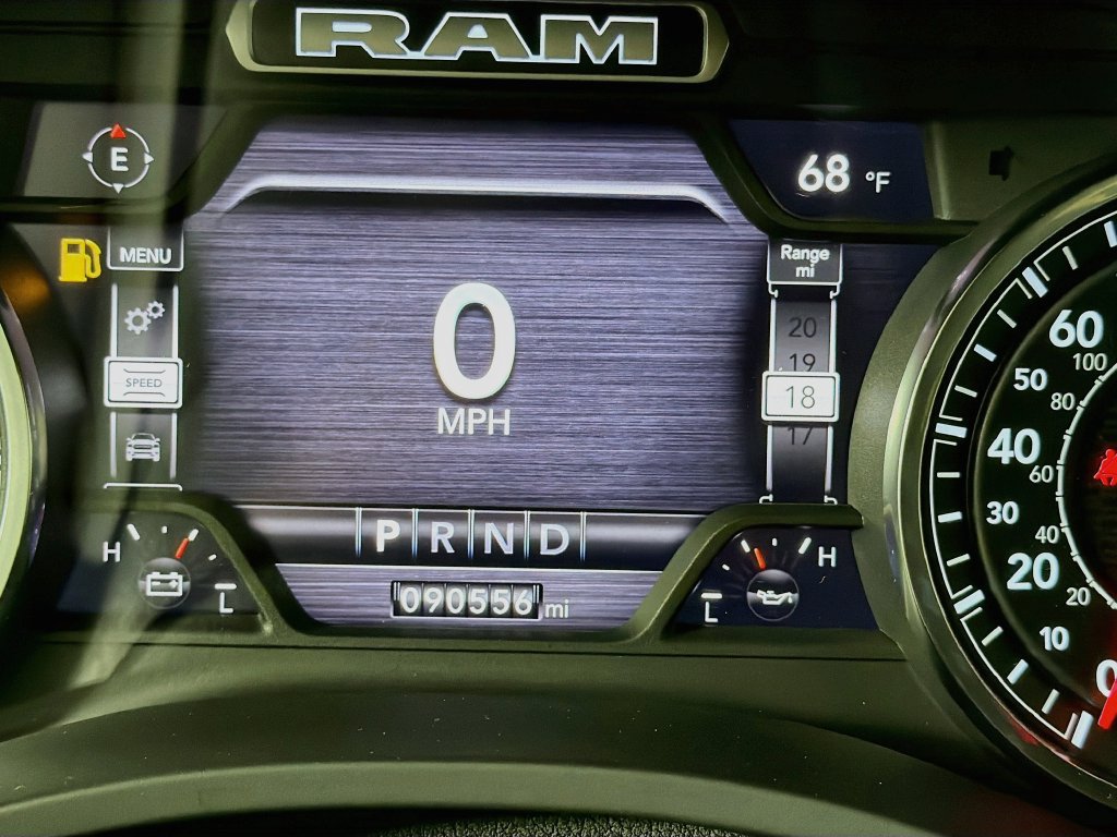Used 2022 RAM 1500 Laramie w/ Sport Appearance Package AWD/4WD image 12