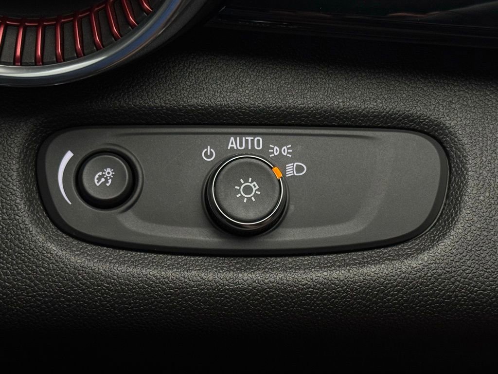 Used 2024 Chevrolet Trax RS w/ Driver Confidence Package image 21