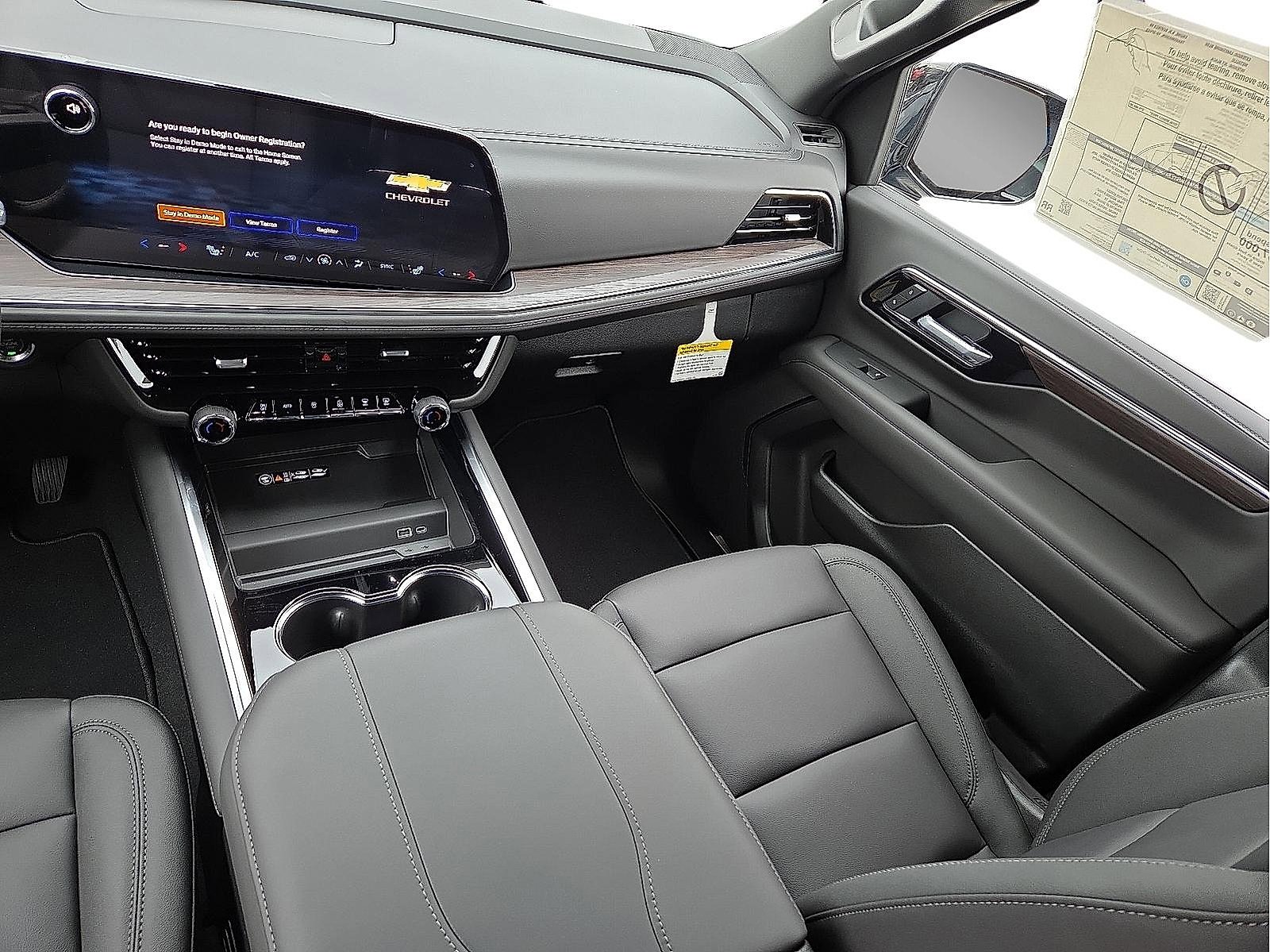 New 2026 Chevrolet Suburban LT w/ LPO, Dark Essentials Package image 13