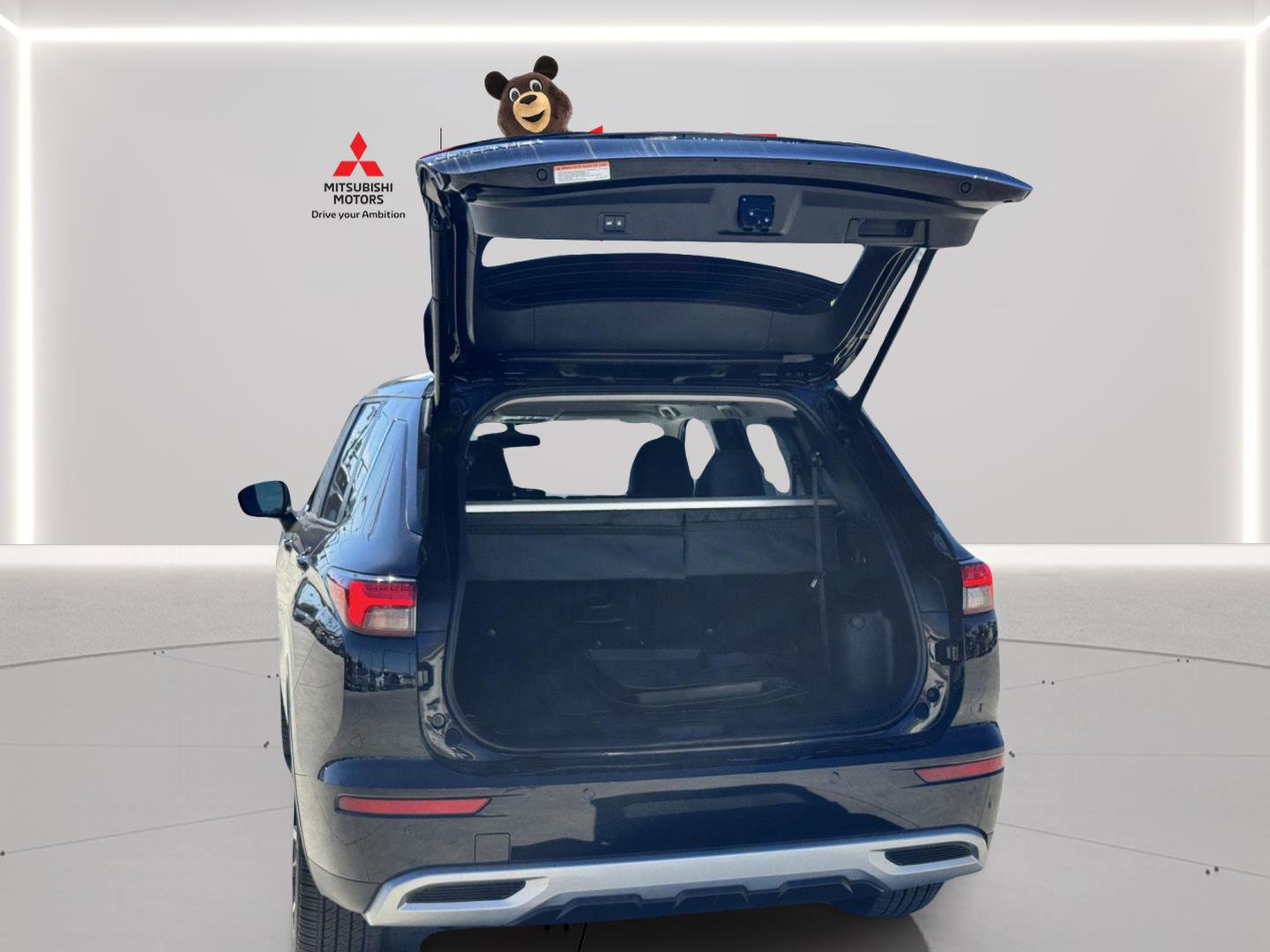 Used 2024 Mitsubishi Outlander SE image 10