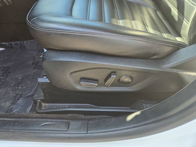 Used 2020 Ford Edge SEL image 14