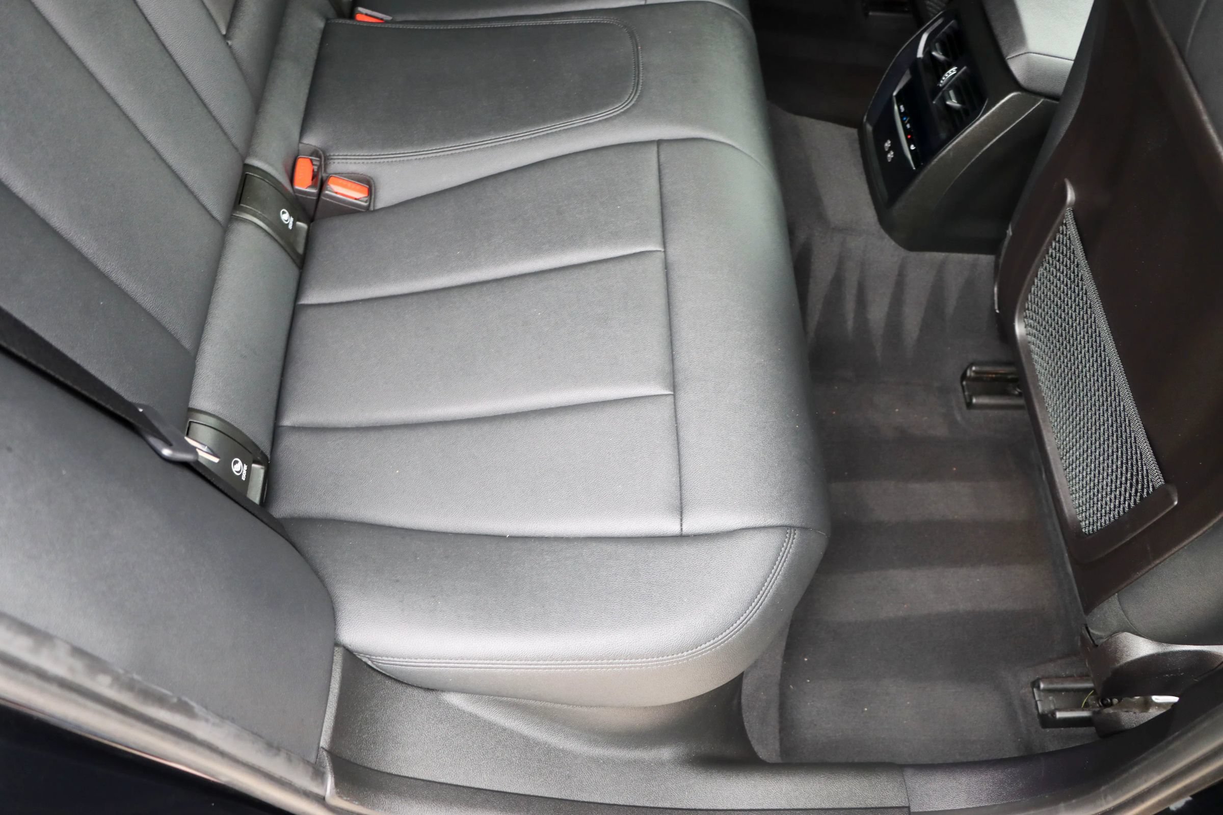 Used 2021 BMW 330i Sedan w/ Convenience Package RWD image 20