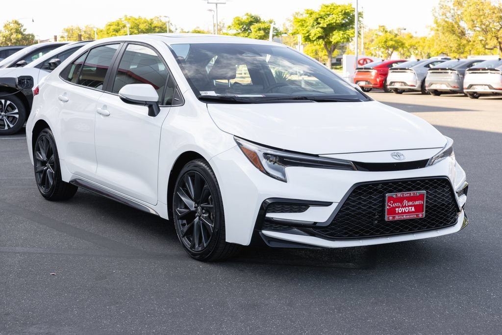 Certified 2023 Toyota Corolla SE w/ SE Premium Package FWD image 3