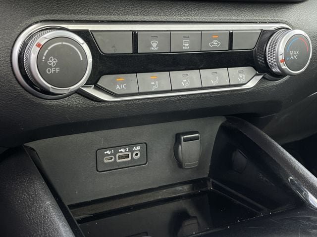 Used 2024 Nissan Altima 2.5 SV FWD image 19