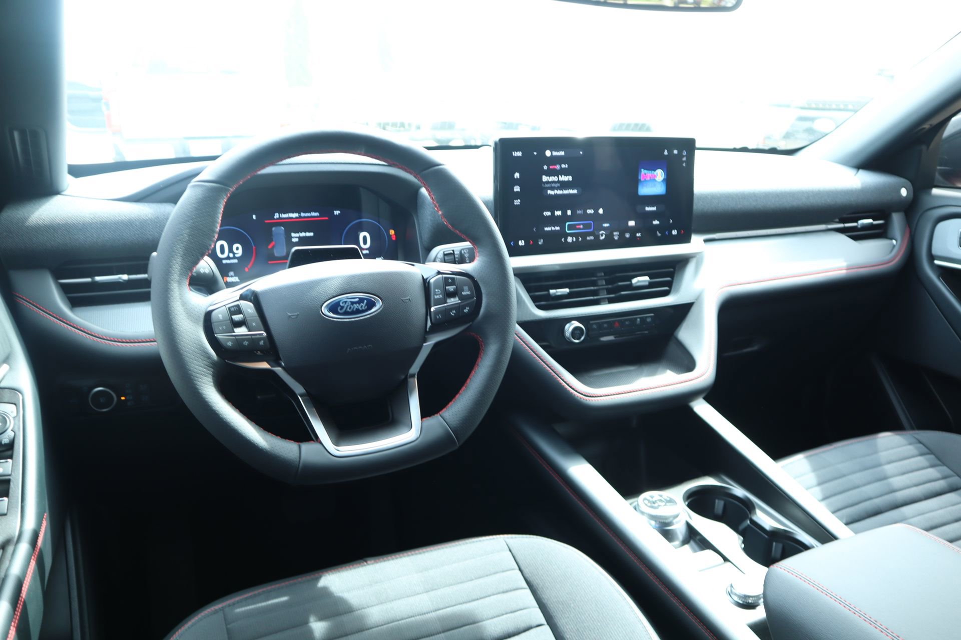 New 2026 Ford Explorer ST-Line w/ ST-Line Street Pack AWD/4WD image 2