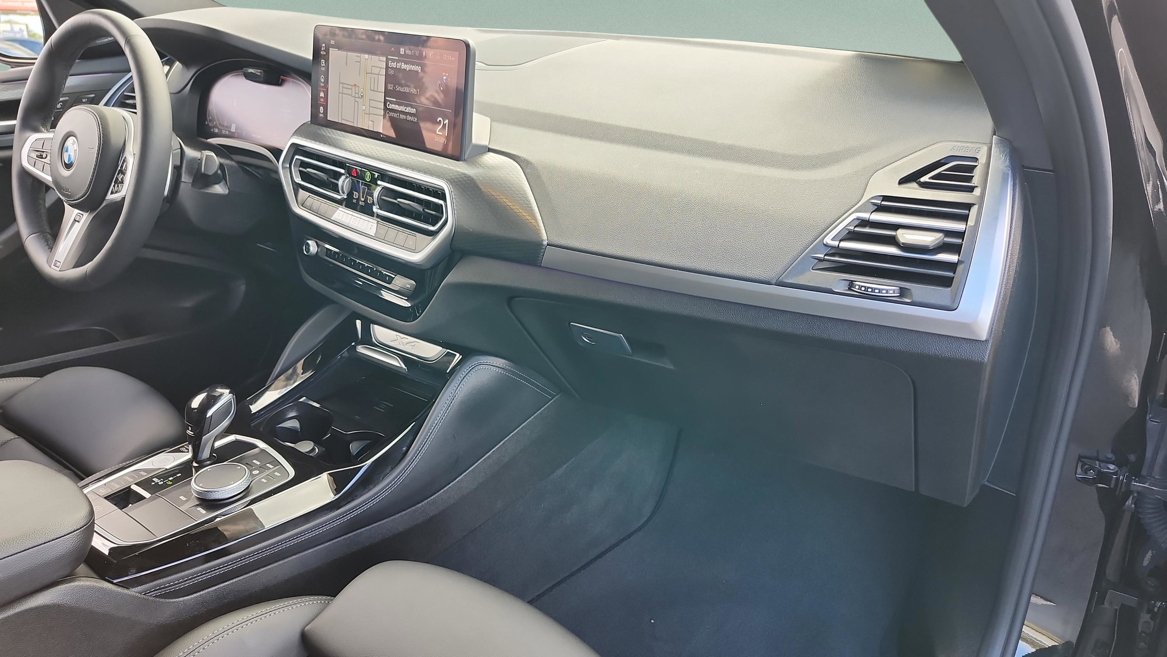 Certified 2025 BMW X4 xDrive30i w/ Premium Package image 26