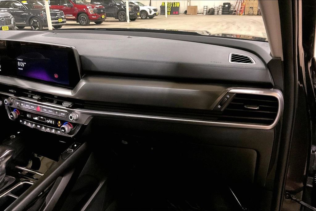 Used 2025 Kia Telluride S image 15