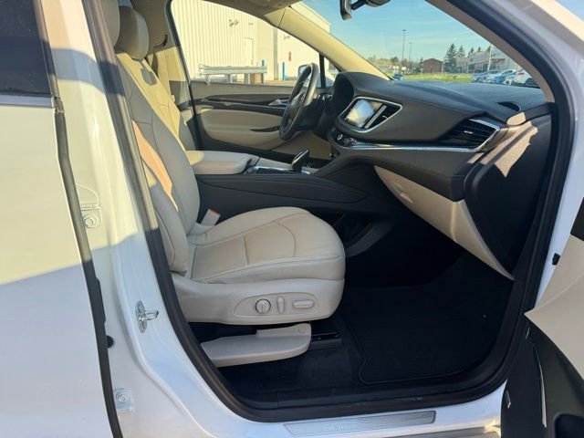 Used 2020 Buick Enclave Essence w/ Sound and Sites Package AWD/4WD image 12
