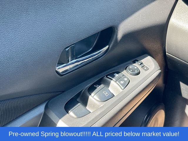 Used 2021 Nissan Kicks SV FWD image 32