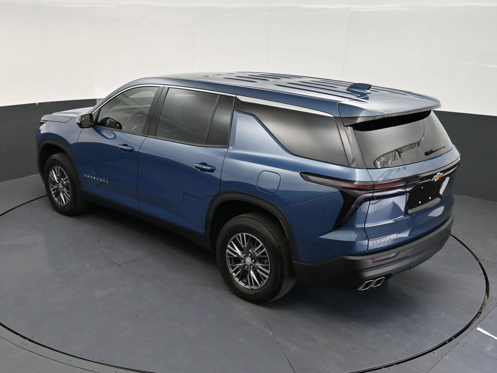 Used 2024 Chevrolet Traverse LS FWD image 15