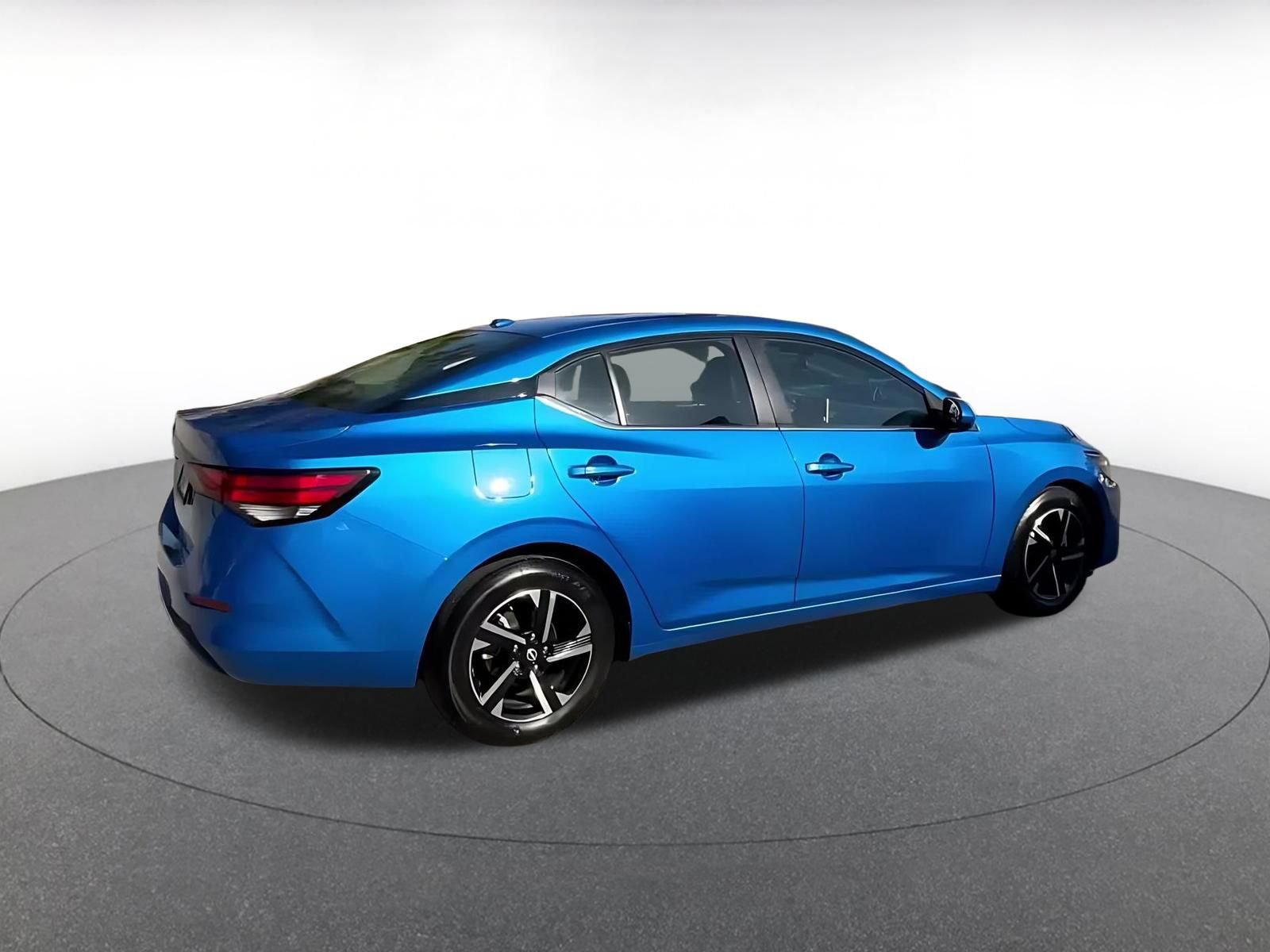 Used 2025 Nissan Sentra SV FWD image 15