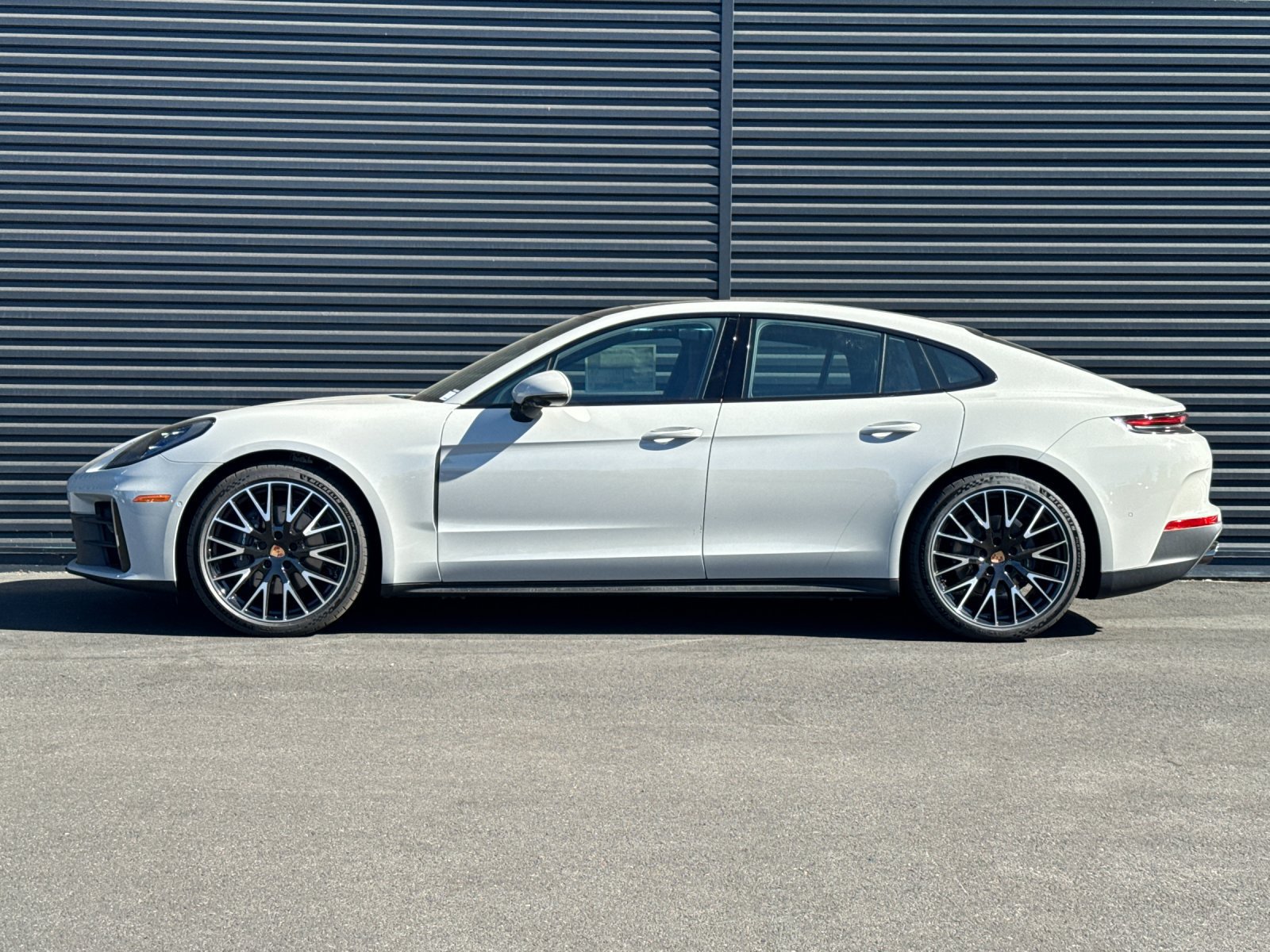 New 2026 Porsche Panamera 4 AWD/4WD image 2