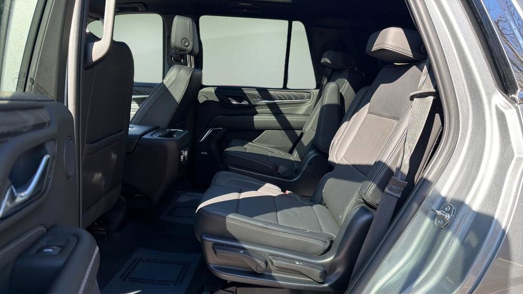Used 2023 GMC Yukon Denali w/ LPO, Floor Liner Package image 15