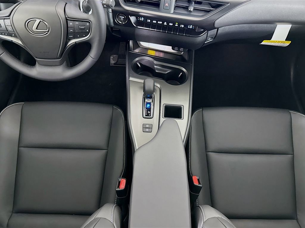 New 2026 Lexus UX 300h FWD image 17