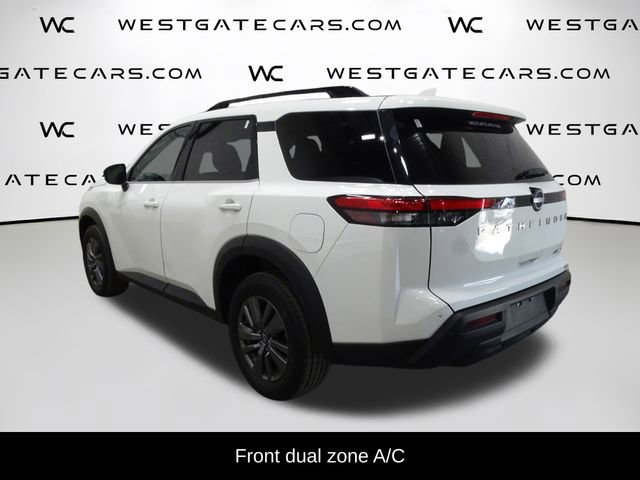 Used 2024 Nissan Pathfinder SV image 5