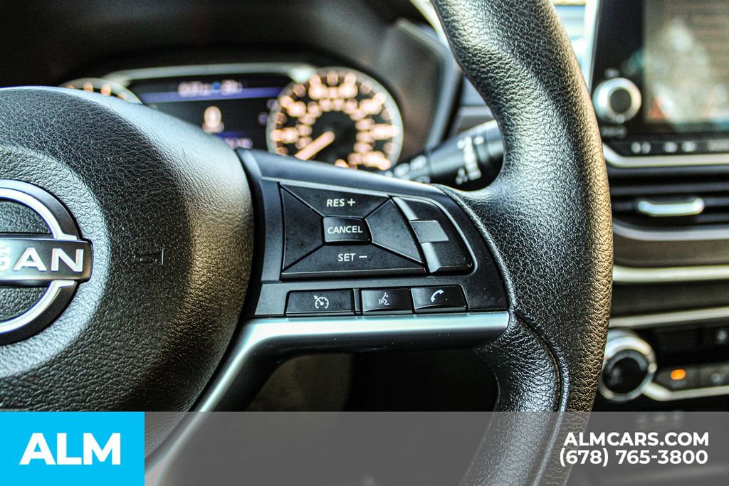 Used 2024 Nissan Altima 2.5 SV FWD image 25
