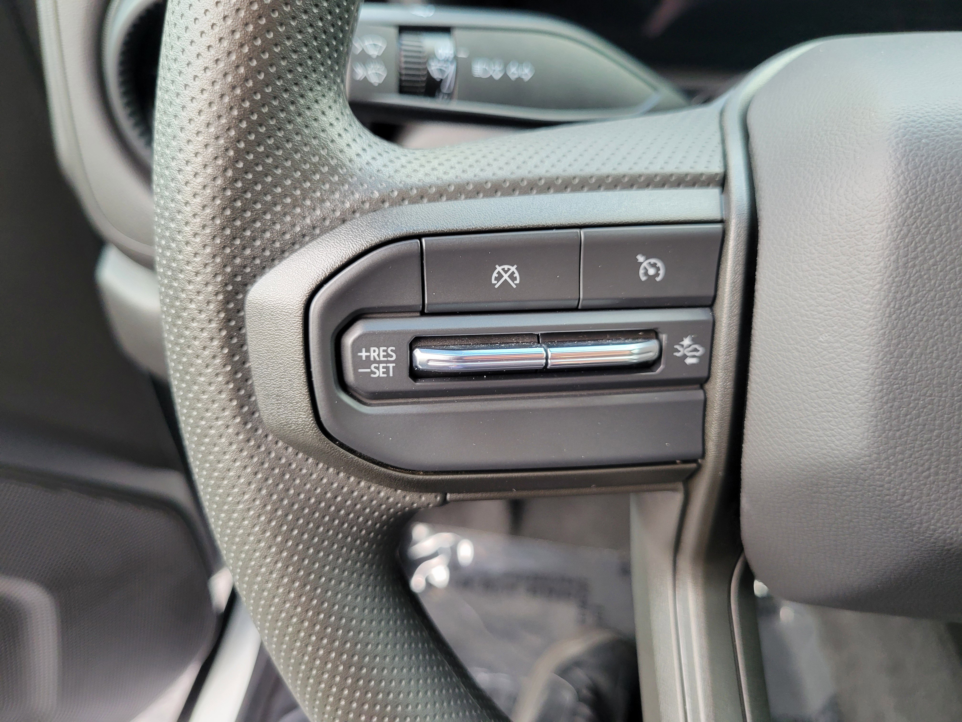 Used 2025 Chevrolet Colorado W/T w/ WT Custom Package image 18