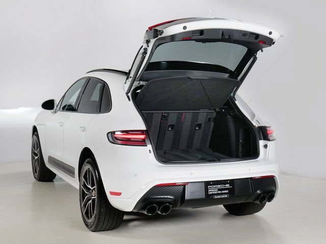 Certified 2023 Porsche Macan AWD/4WD image 34