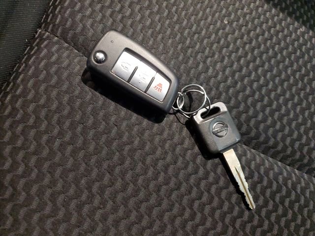 Used 2020 Nissan Rogue Sport S image 30