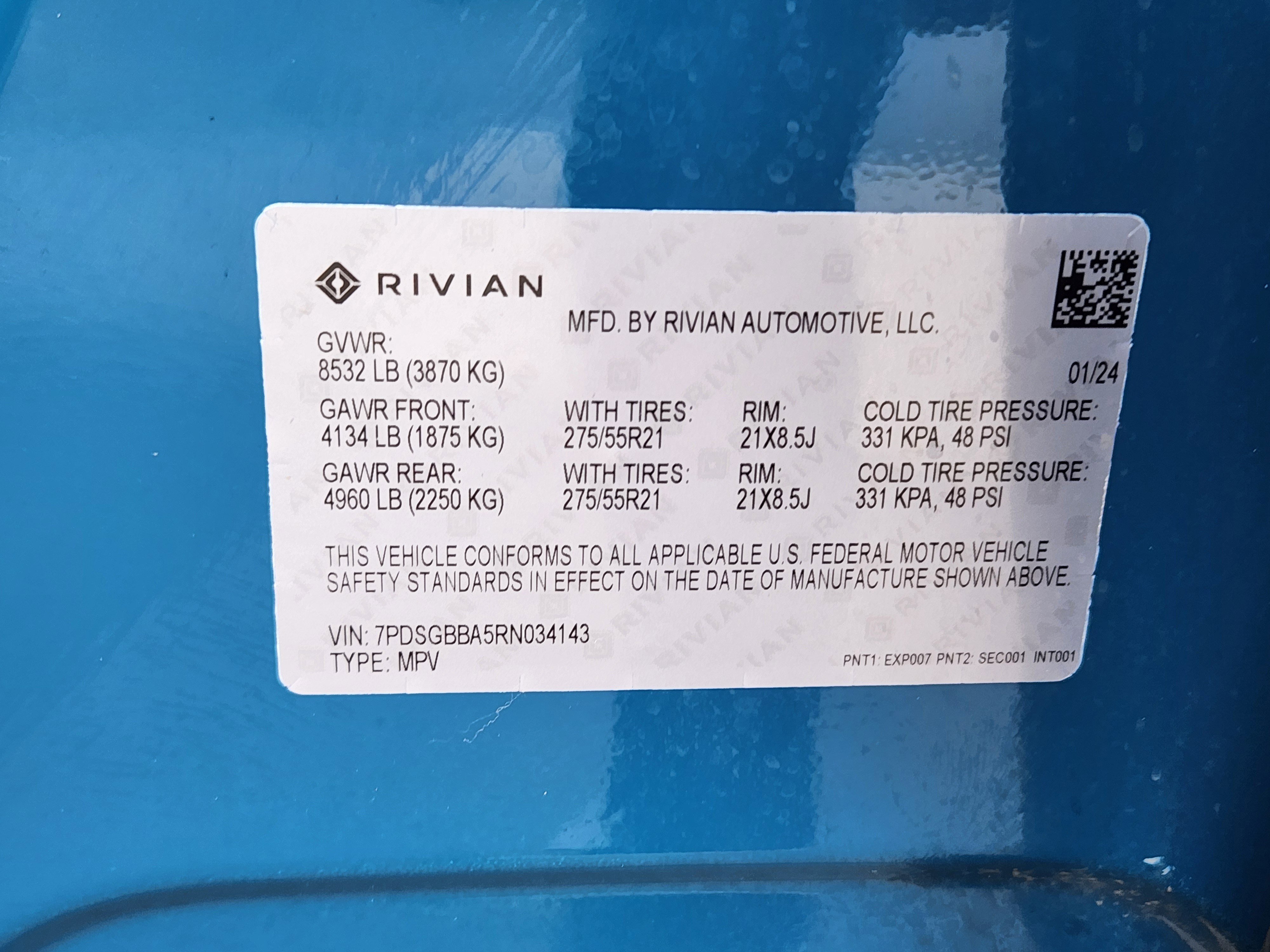Used 2024 Rivian R1S Adventure image 27