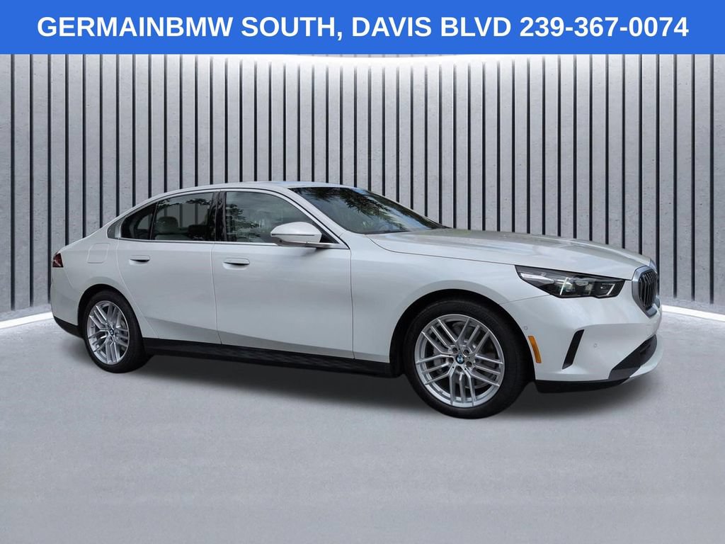 Certified 2024 BMW 530i w/ Premium Package RWD image 3