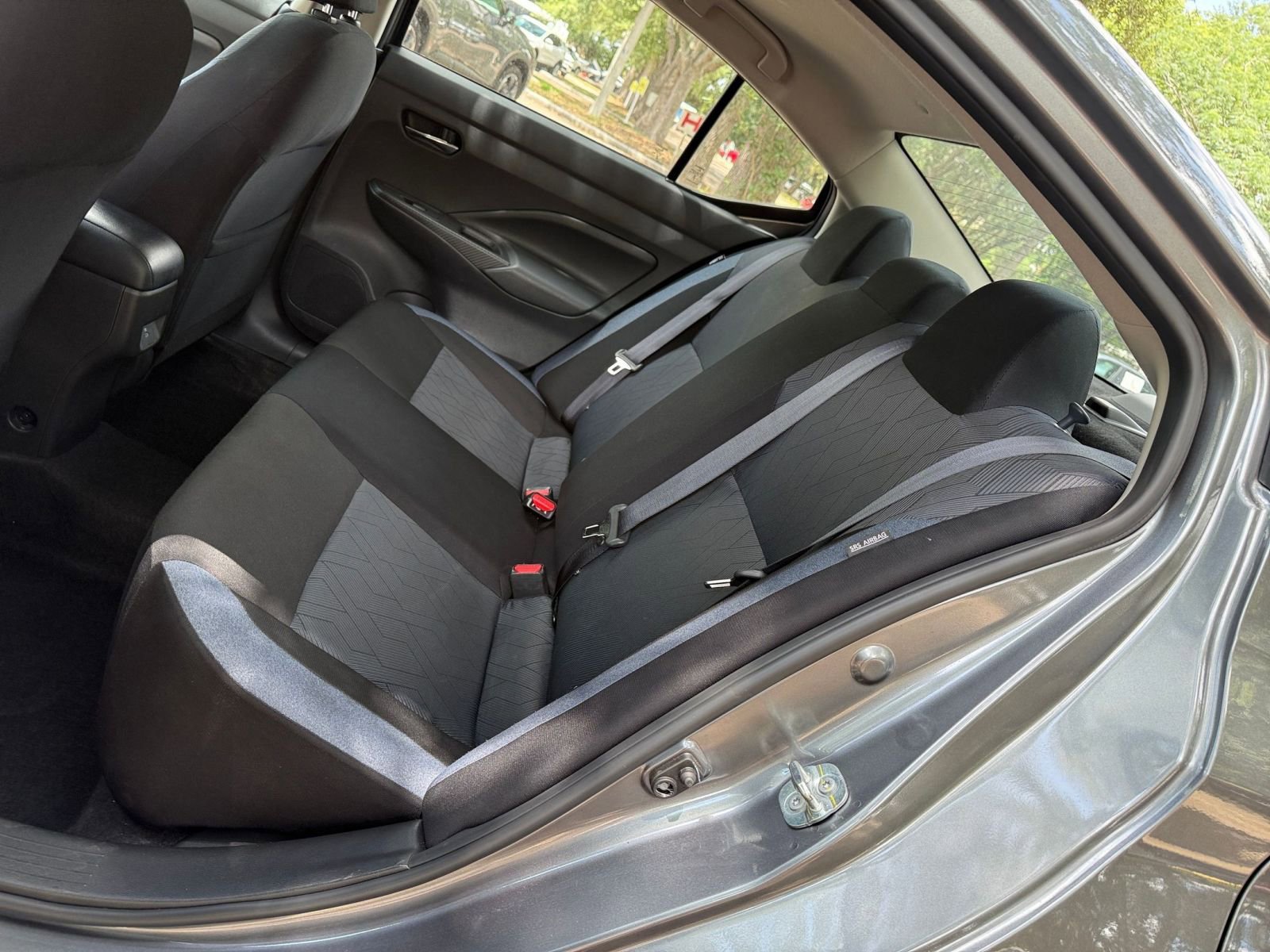 Used 2025 Nissan Versa SV FWD image 34