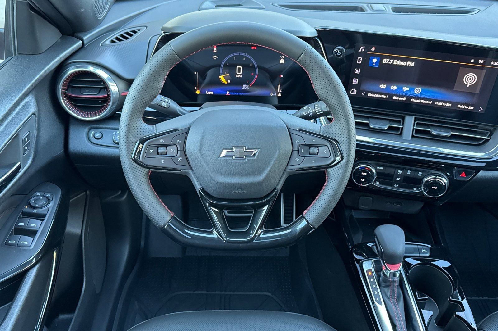 New 2026 Chevrolet Trax RS w/ Sunroof Package image 13