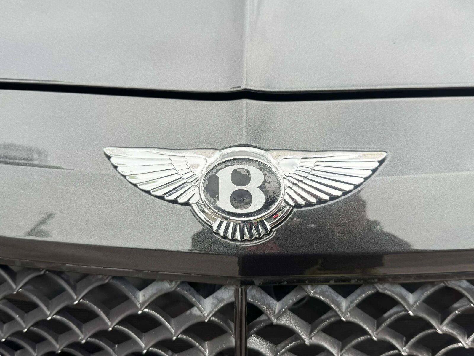 Used 2018 Bentley Bentayga AWD/4WD image 12