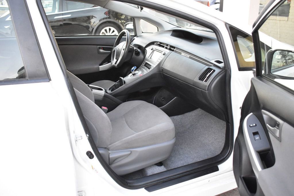 Used 2015 Toyota Prius One FWD image 16