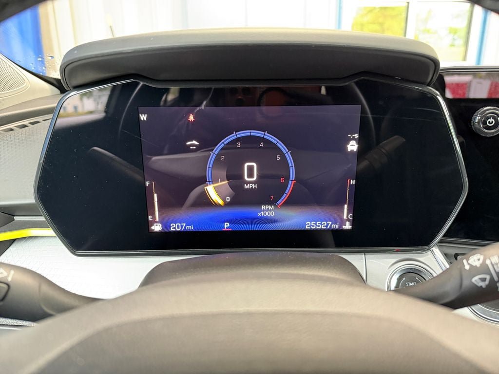 Used 2024 Chevrolet Trax LT w/ Sunroof Package FWD image 14