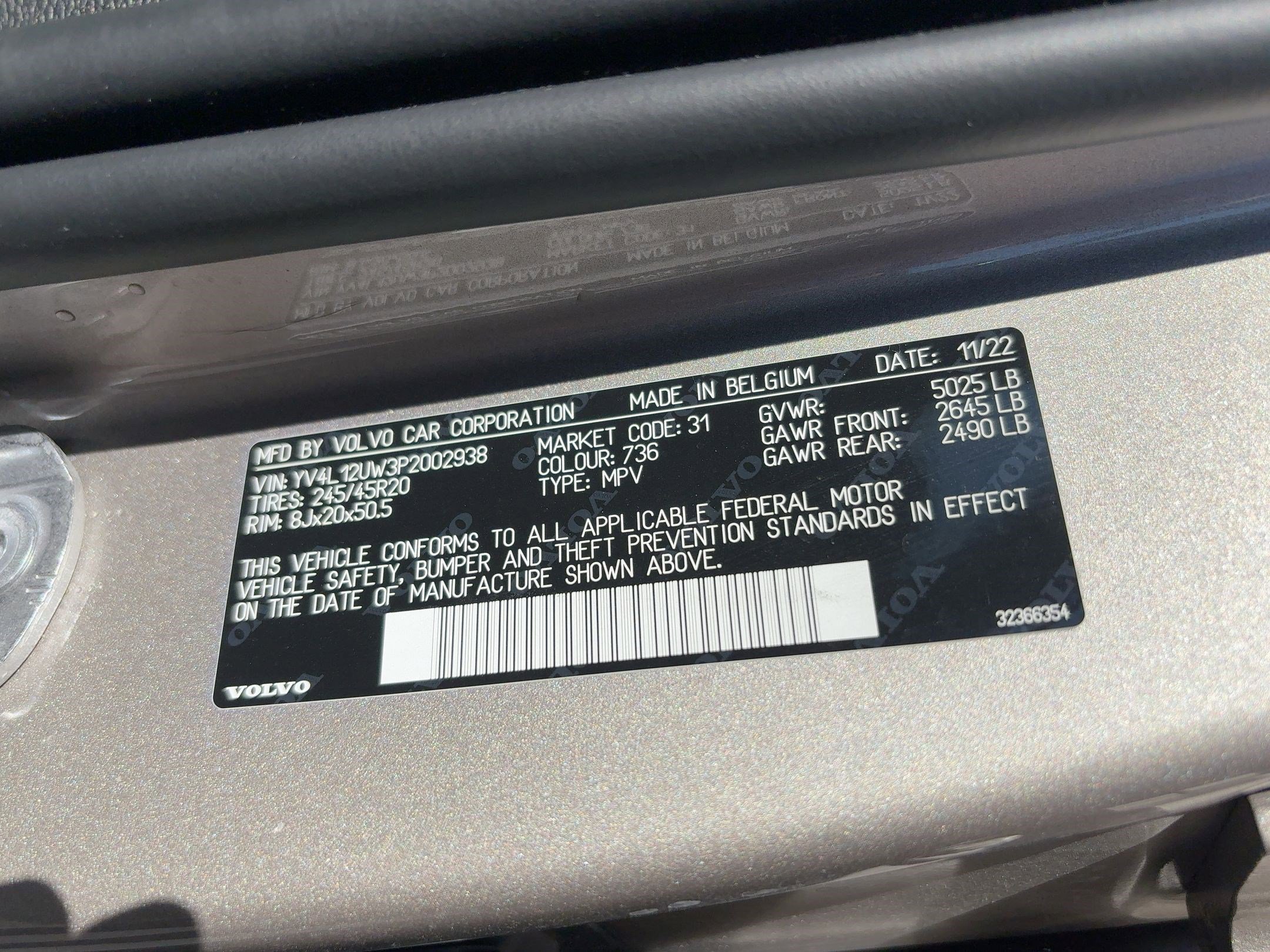 Used 2023 Volvo XC40 B5 Plus w/ Climate Package image 18