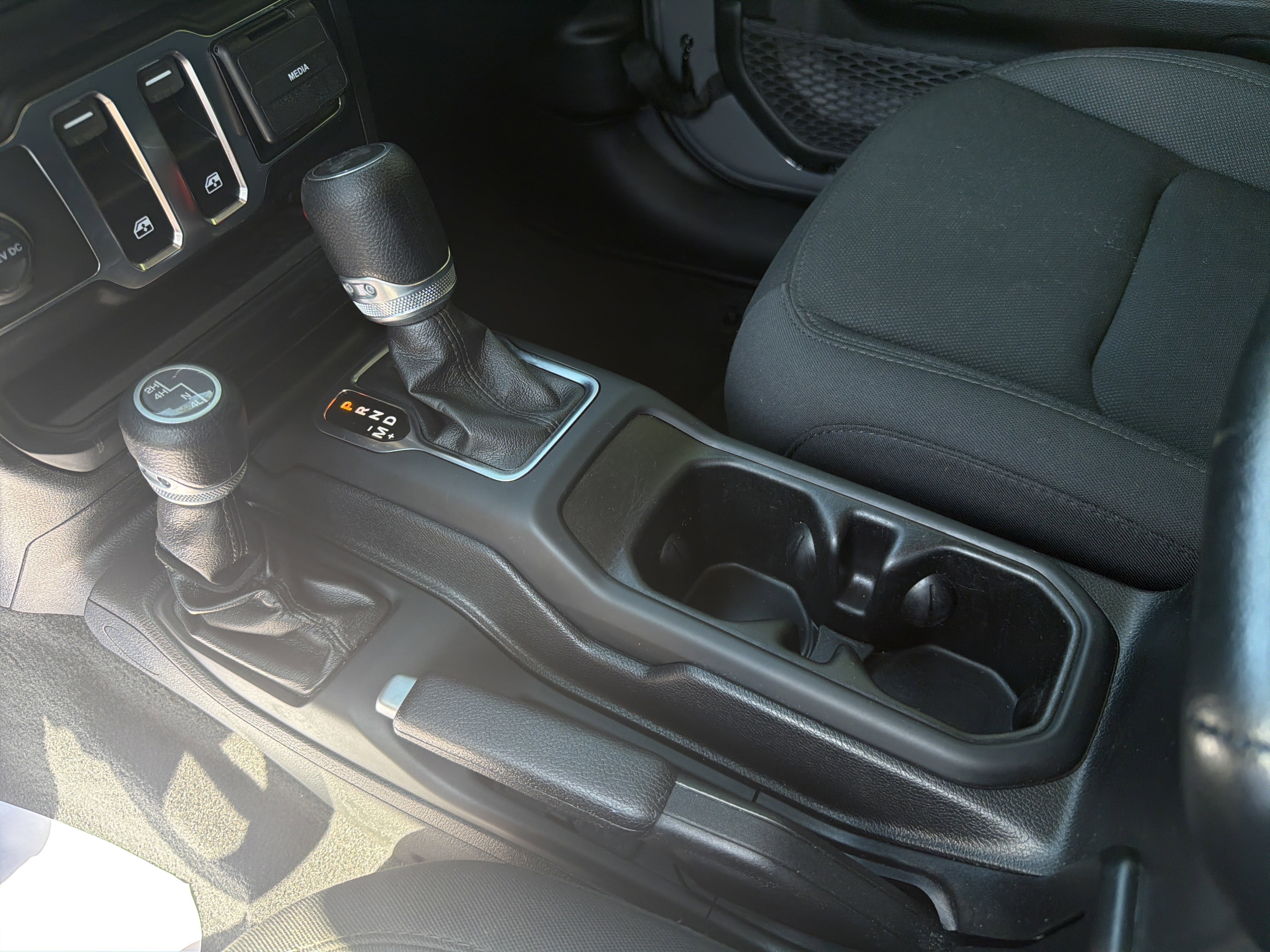 Certified 2021 Jeep Wrangler Sport AWD/4WD image 16