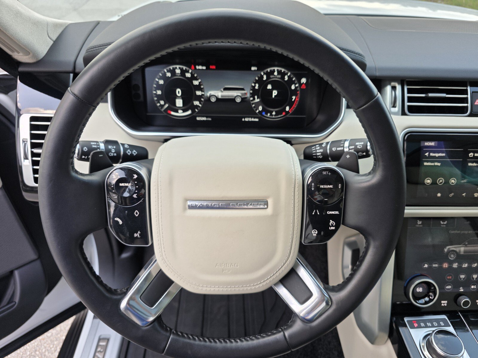 Used 2021 Land Rover Range Rover P525 Westminster Edition AWD/4WD image 18