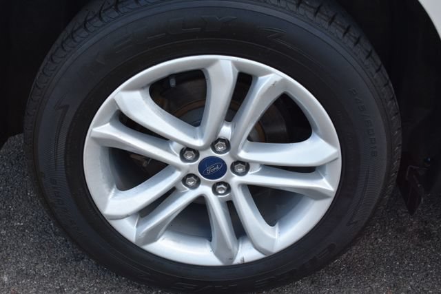 Used 2019 Ford Edge SEL w/ Equipment Group 201A AWD/4WD image 48