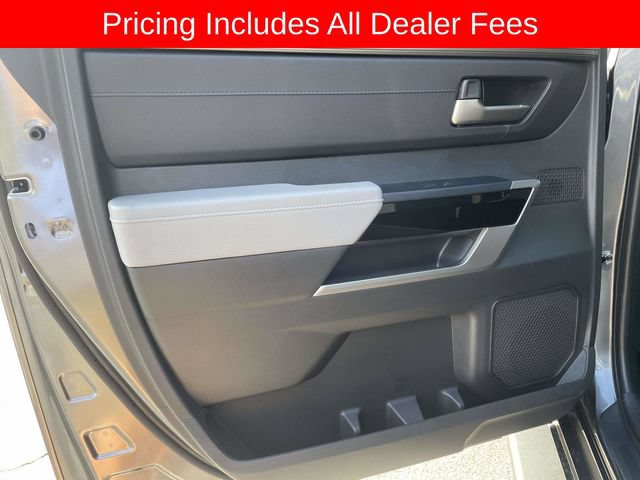 Used 2025 Toyota Tundra Limited AWD/4WD image 16