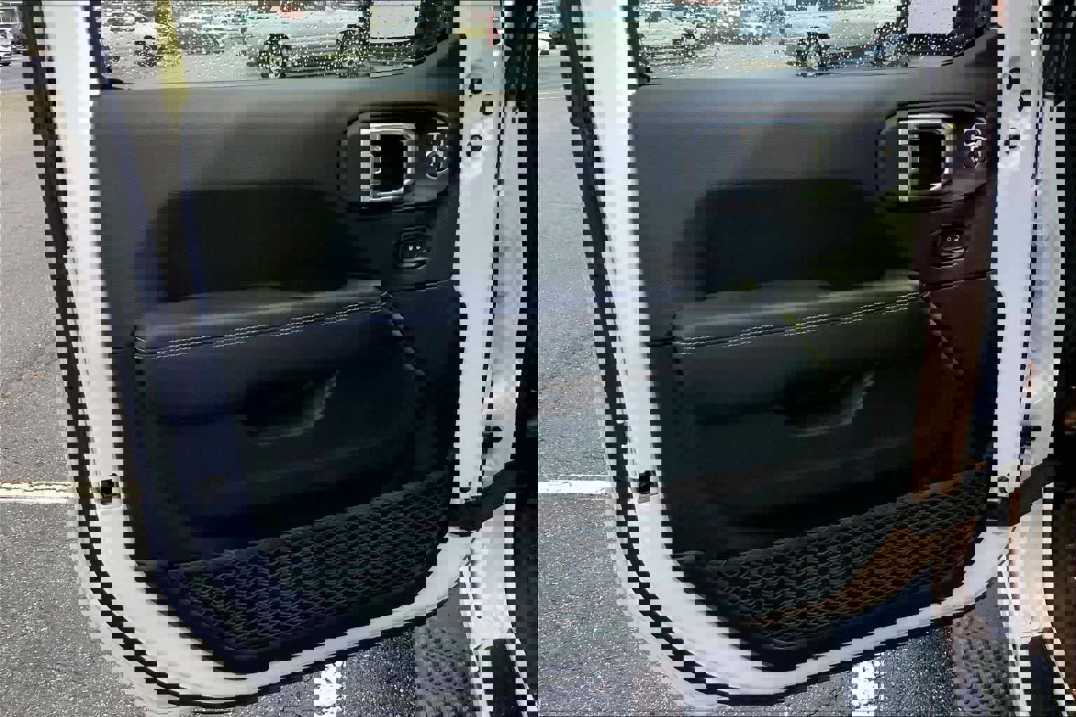 Used 2019 Jeep Wrangler Unlimited Sahara image 20