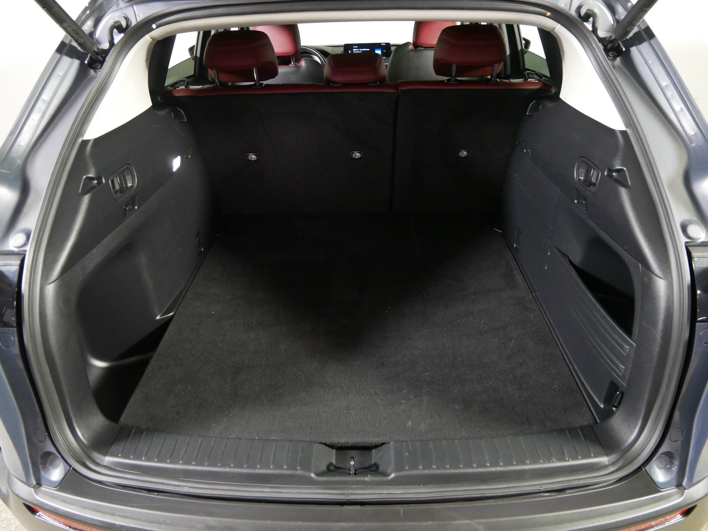 Used 2025 MAZDA CX-50 AWD 2.5 Hybrid w/ Premium Pkg image 18