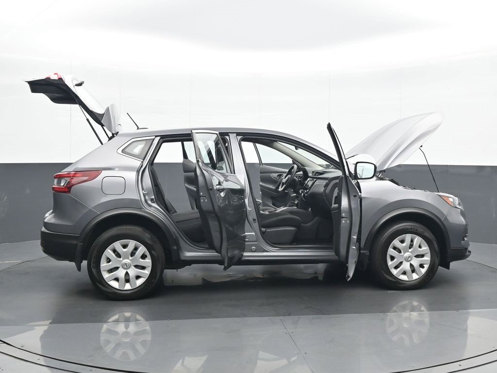 Used 2020 Nissan Rogue Sport S image 26