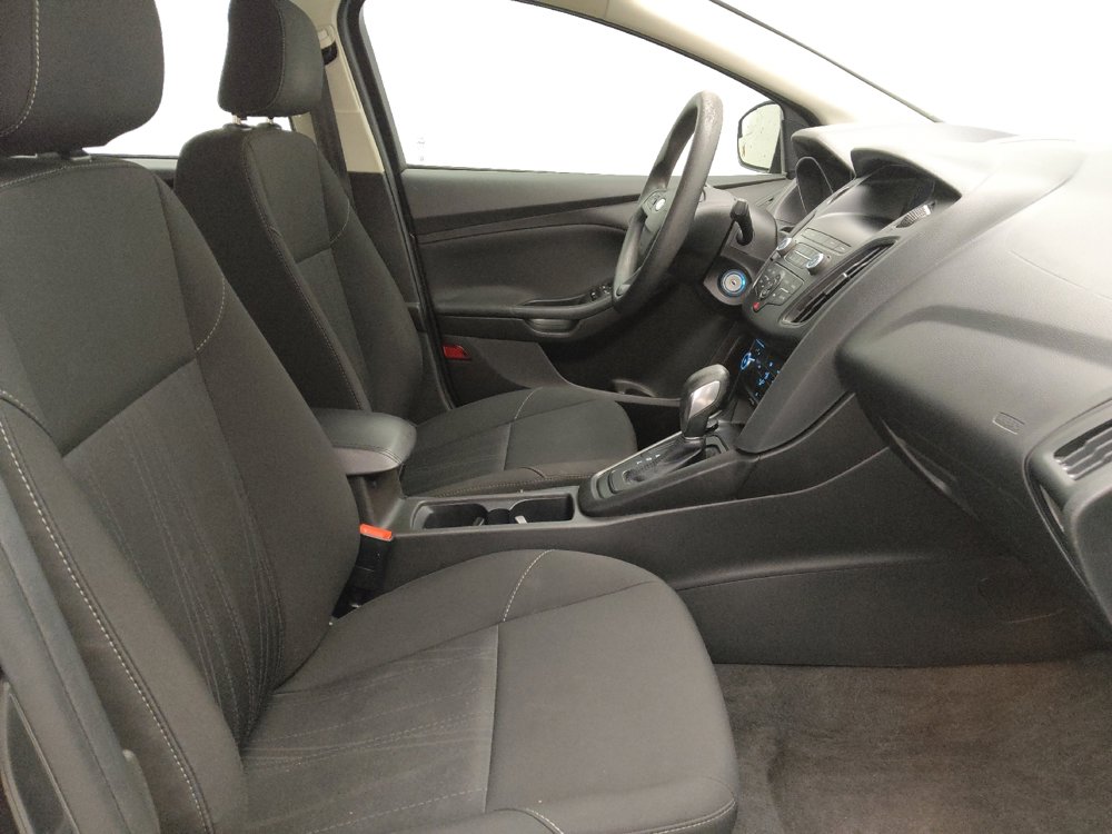 Used 2018 Ford Focus SE FWD image 21