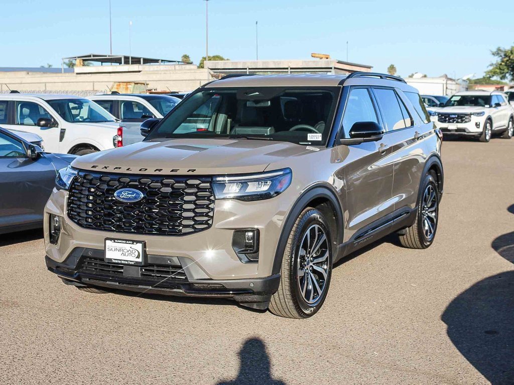 New 2026 Ford Explorer ST-Line image 3